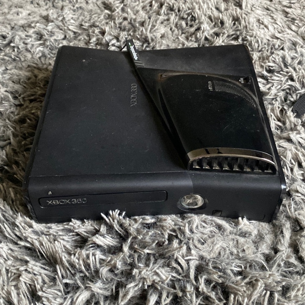 Xbox 360 woth exterior fan